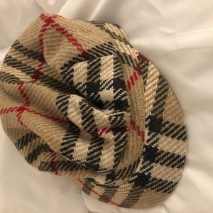 Burberry Newsboy Hat-Excellent Condition